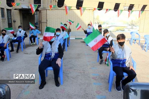 نواختن زنگ ایثار و مقاومت در بوشهر