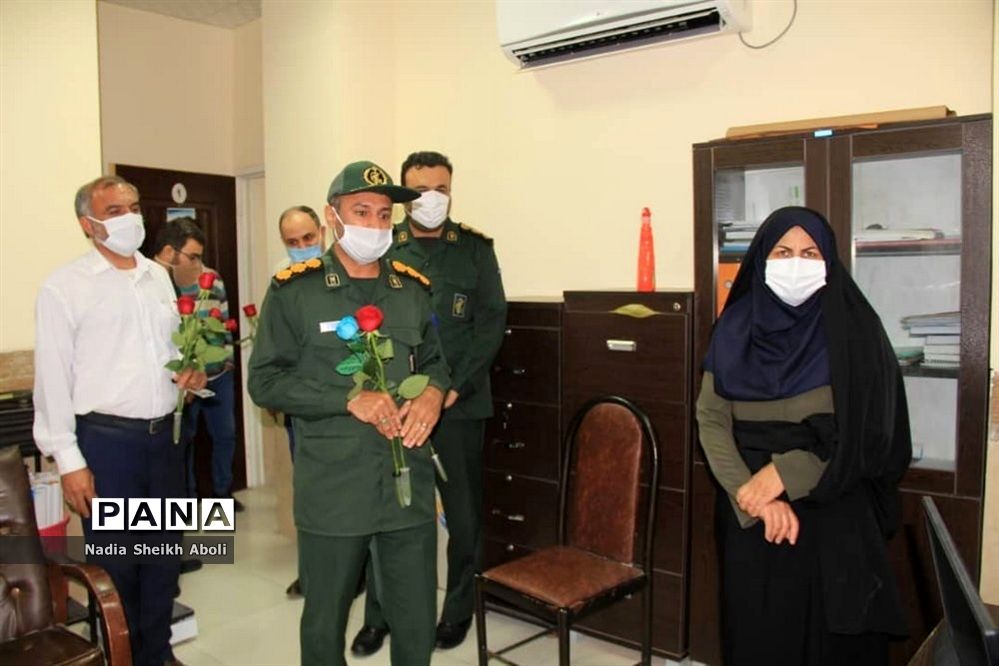 تجلیل مدیریت آموزش و پرورش شهرستان بوشهر از مدافعان سلامت