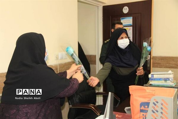 تجلیل مدیریت آموزش و پرورش شهرستان بوشهر از مدافعان سلامت