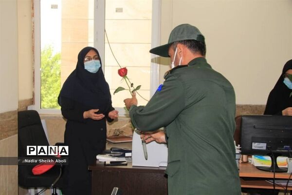 تجلیل مدیریت آموزش و پرورش شهرستان بوشهر از مدافعان سلامت