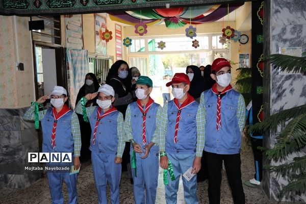 نواختن زنگ مهربانی در  آموزش و پرورش ناحیه 7 مشهد