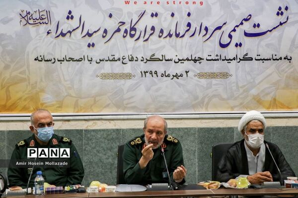 نشست صمیمی فرمانده قرارگاه حمزه سیدالشهدا(ع) با اصحاب رسانه