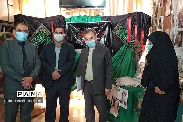افتتاح نمایشگاه هفته دفاع مقدس در اداره آموزش و پرورش شهرستان امیدیه