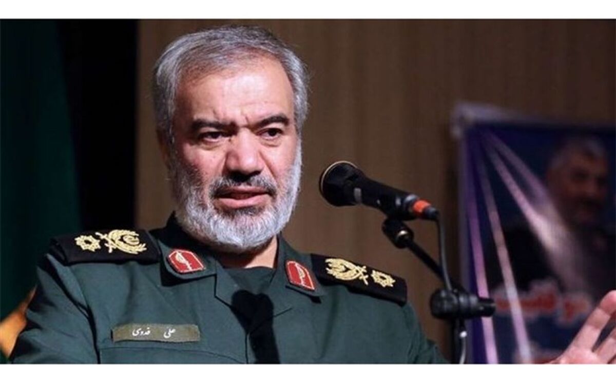 سردار فدوی: آمریکایی ها باید سر خود را در گل فرو کنند