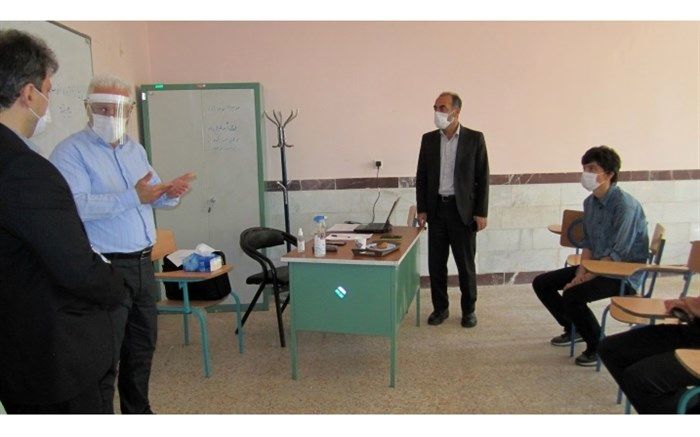 بازدید معاون پرورشی و فرهنگی اداره کل از پایگاه های انتخاب رشته کنکور سراسری
