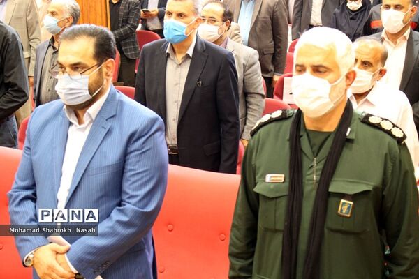آیین رونمایی از کتاب جهش تولید در اهواز