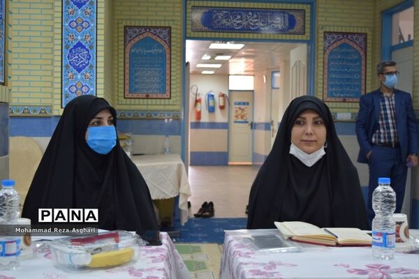حضور معاون حقوقی و پارلمانی وزیرآموزش و پرورش در هنرستان دخترانه آسیه منطقه 14