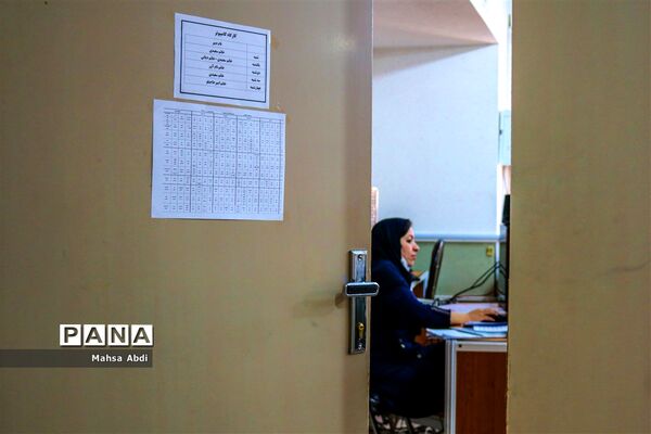 تلاش معلمان شیراز در آموزش مجازی به دانش‌آموزان