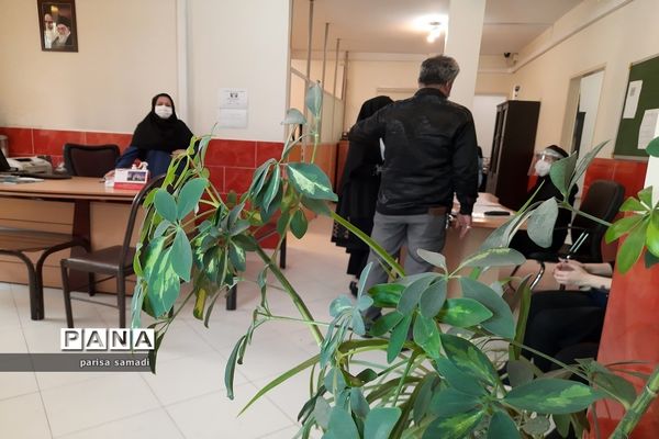 انتخاب رشته کنکور توسط مشاورین مجرب منطقه 13