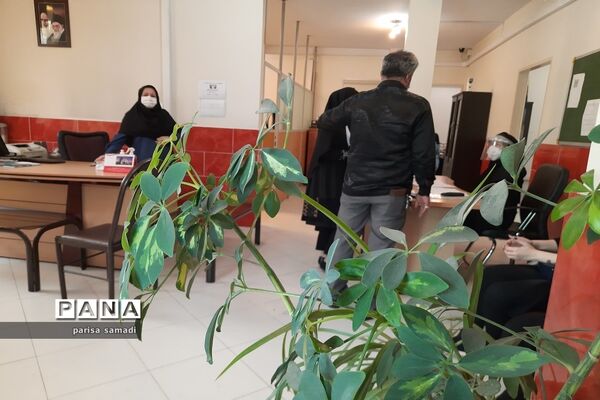 انتخاب رشته کنکور توسط مشاورین مجرب منطقه 13