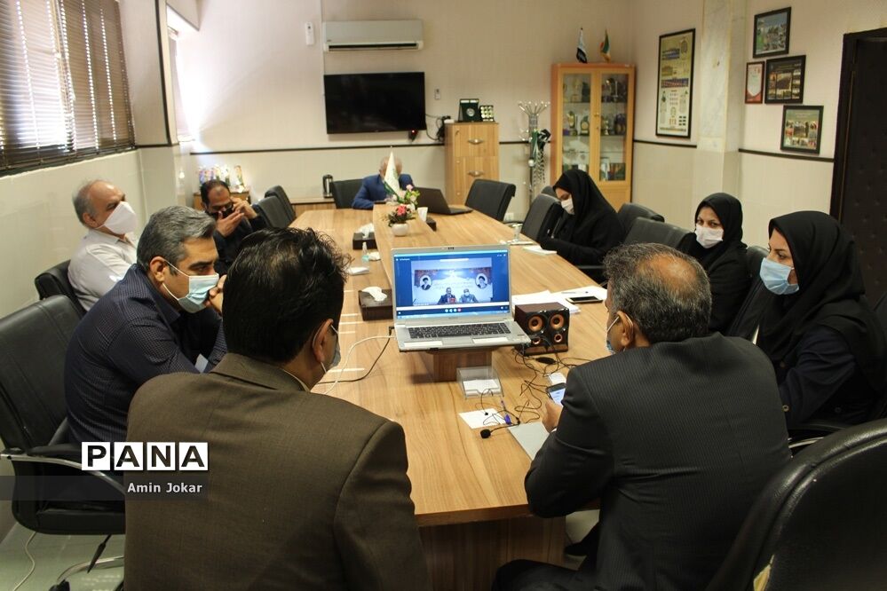 نشست ویدئویی هم اندیشی مدیران ستادی و استانی سازمان های دانش آموزی کشور