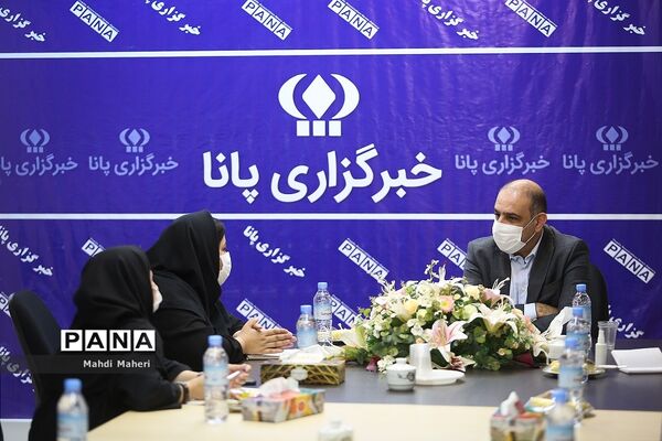 حضور محمد علیخانی رئیس کمیسیون عمران و حمل و نقل شورای اسلامی شهر تهران در خبرگزاری پانا