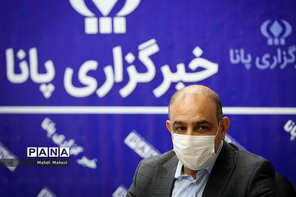 حضور محمد علیخانی رئیس کمیسیون عمران و حمل و نقل شورای اسلامی شهر تهران در خبرگزاری پانا