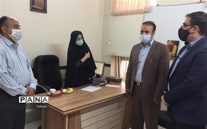 بازدید معاون پرورشی منطقه 3 از پایگاه های انتخاب رشته