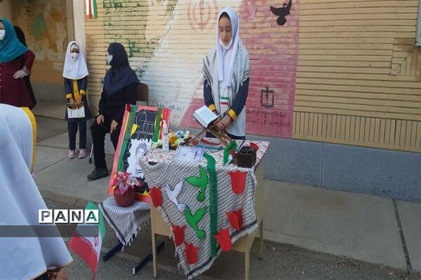 حضور دانش‌آموزان پیشتاز شهرستان بهار در مراسم گرامیداشت هفته دفاع مقدس