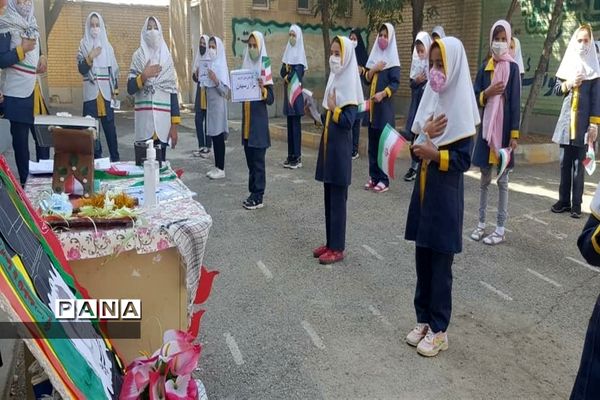 حضور دانش‌آموزان پیشتاز شهرستان بهار در مراسم گرامیداشت هفته دفاع مقدس