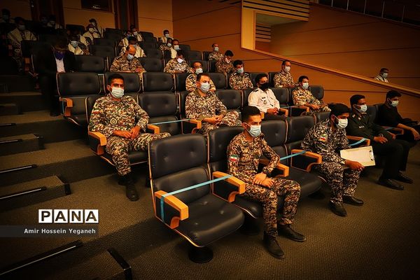 گرامیداشت شکست حصر آبادان درجزیره کیش