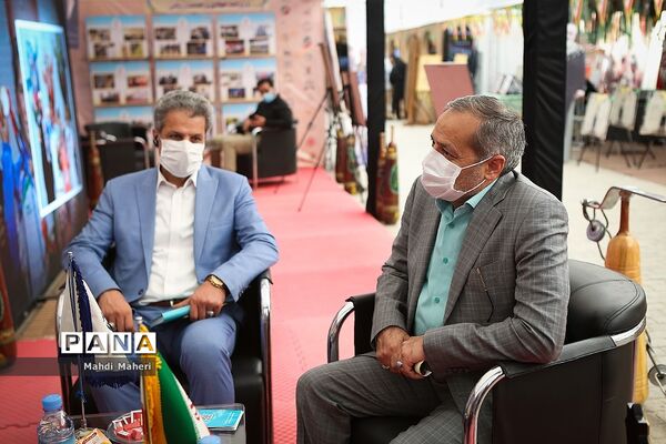 بازدید معاون پرورشی و فرهنگی وزارت آموزش و پرورش از نمایشگاه دفاع مقدس