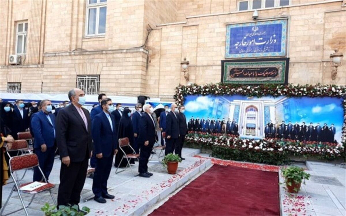 ظریف: آنچه که لازم بود در حق مردم نکردیم