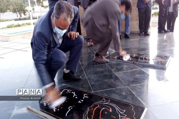 غبارروبی مزار شهدای گمنام