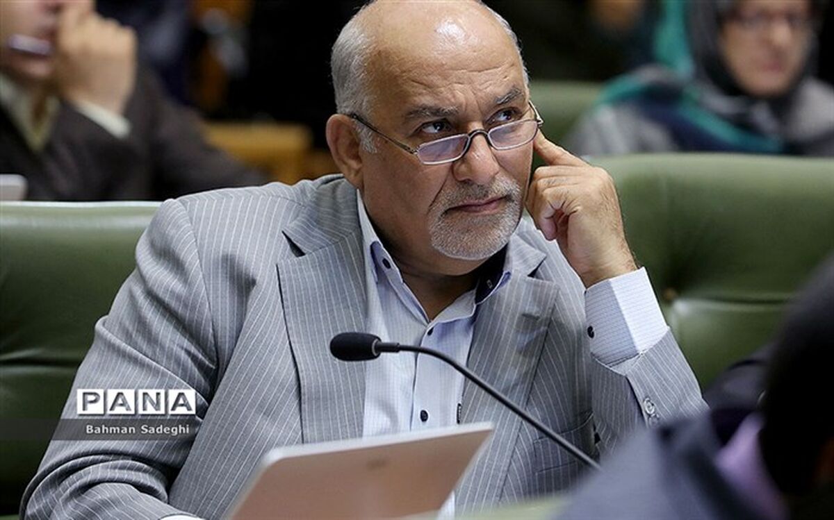 بهره‌برداری از معادن باید متوقف شود