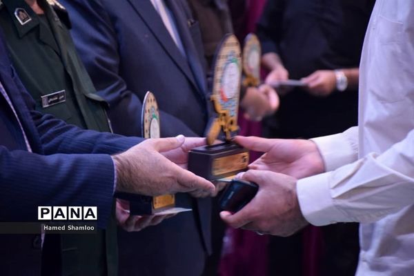 آیین تجلیل از جهادگران دانشگاهی عرصه سلامت مازندران