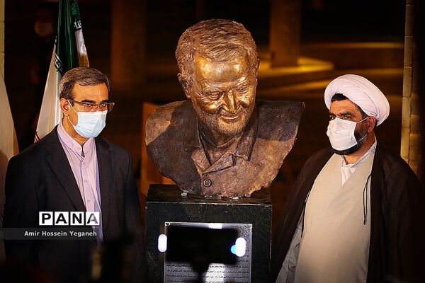 رونمایی از سردیس شهید حاج قاسم سلیمانی  در جزیره کیش