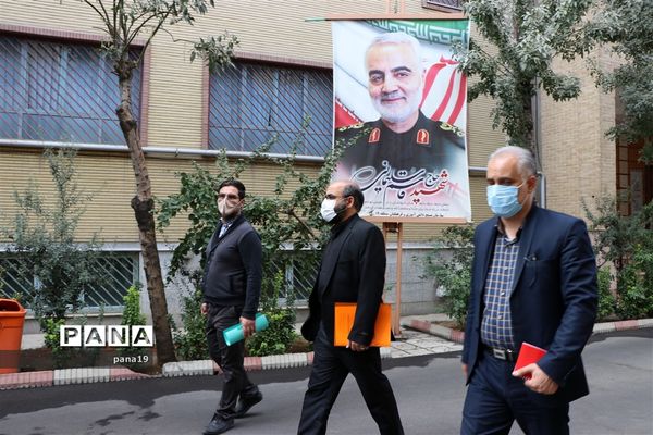 بازدید گروه ارزیابی معاونت پرورشی از فعالیت های  مدارس منطقه 19