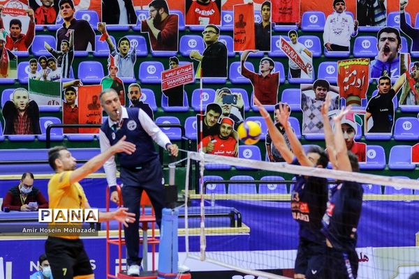 دیدار تیم های آذرباتری و شهداب یزد