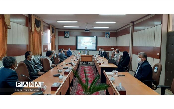 تجلیل از بازنشستگان آموزش و پرورش شهرستان خلیل آباد