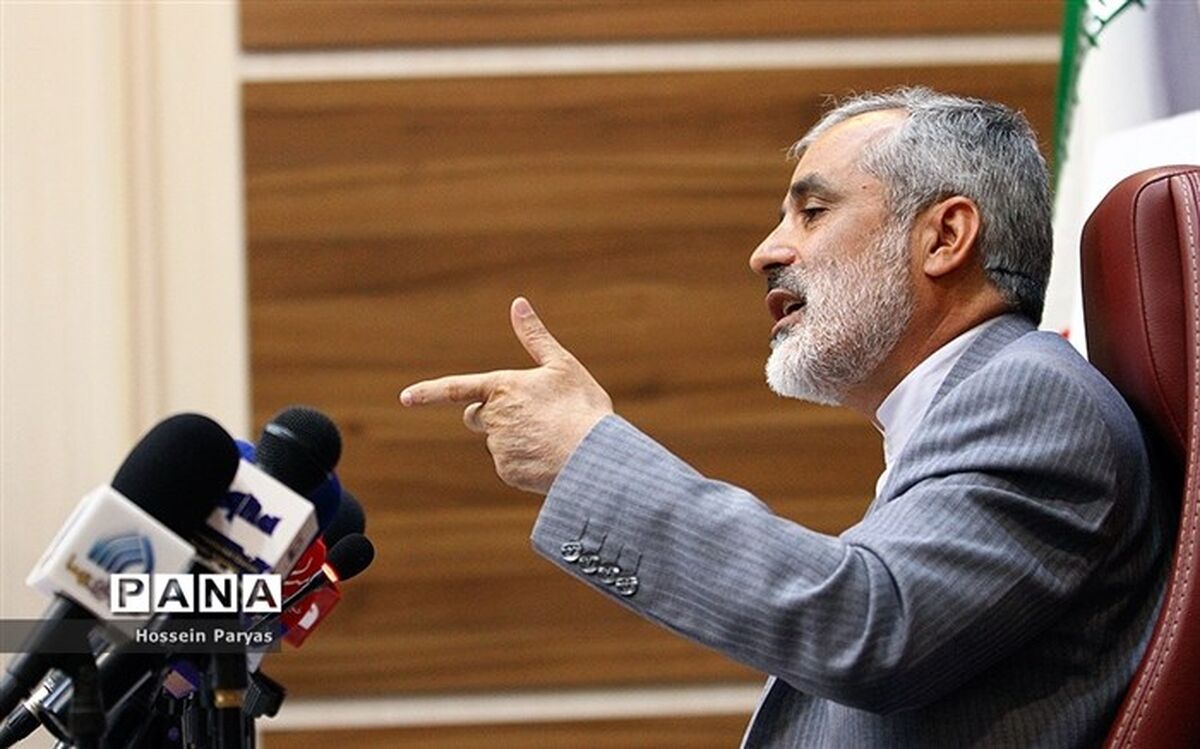 حفظ وحدت و همبستگی با تمام اقوام و پیروان همه مذاهب امری ضروری است