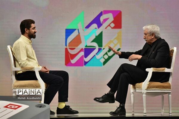پشت صحنه برنامه تلویزیونی چهل تیکه