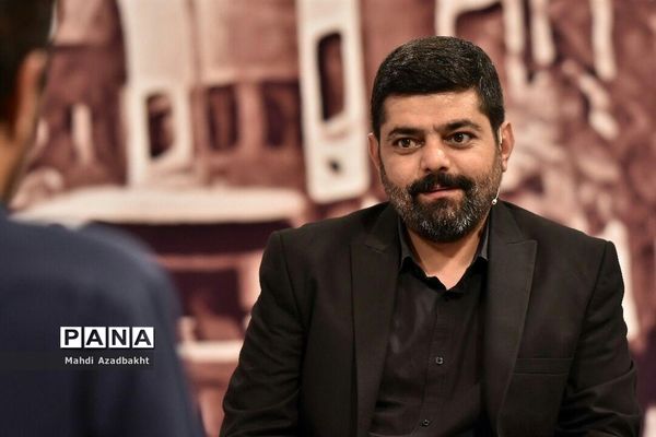 پشت صحنه برنامه تلویزیونی چهل تیکه