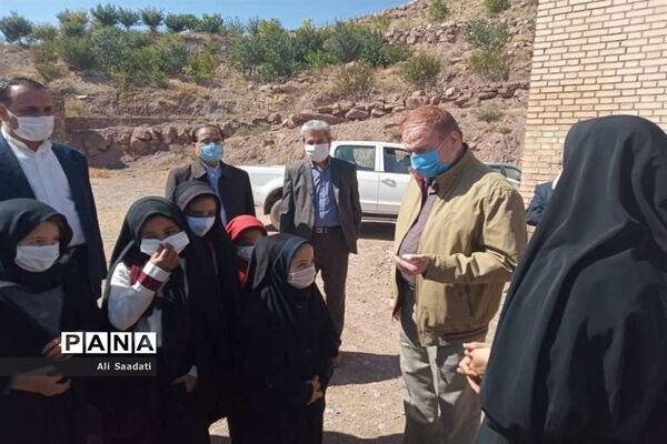 بازدید معاون آموزش ابتدایی از مدارس عشایری