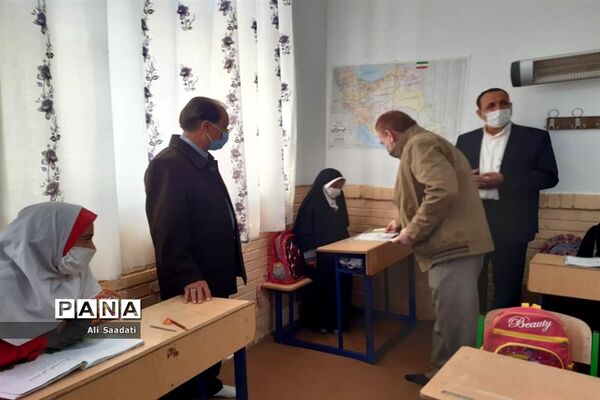 بازدید معاون آموزش ابتدایی از مدارس عشایری