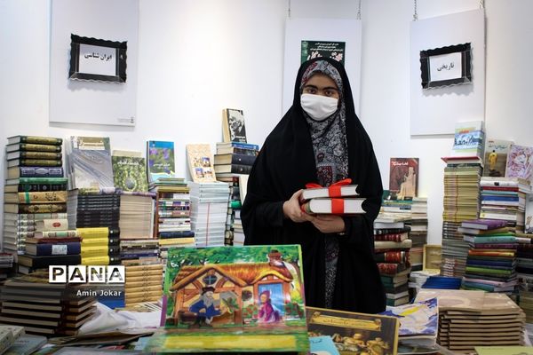 پویش اهدای کتاب به مدارس محروم