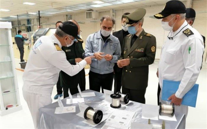 وزیر دفاع: دستگاه‌ها عزم خود را برای قطع هرگونه وابستگی جزم کنند