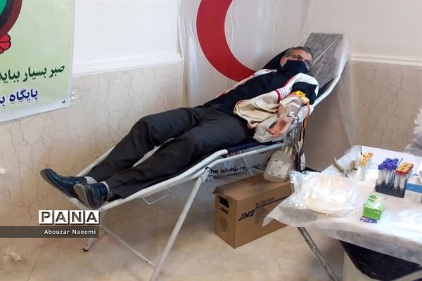 اهدای خون در جمعیت هلال احمر پاکدشت