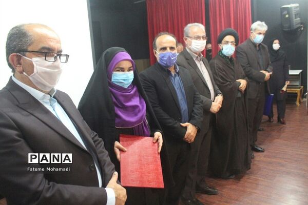 تجلیل از رتبه‌های برتر کنکور سراسری شهرستان محمودآباد