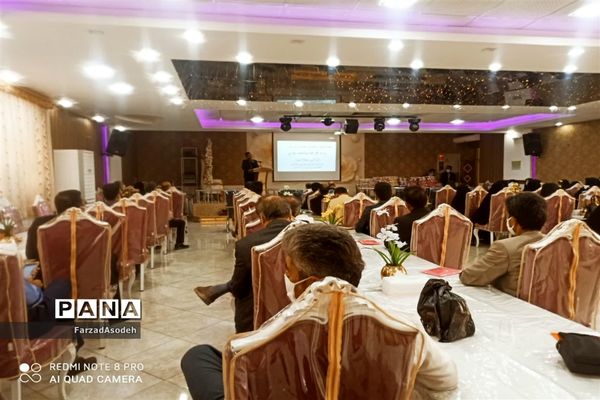 جلسه توانمندسازی معاونان پرورشی  کاشمر