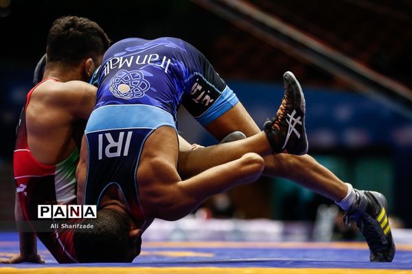 لیگ برتر کشتی آزاد