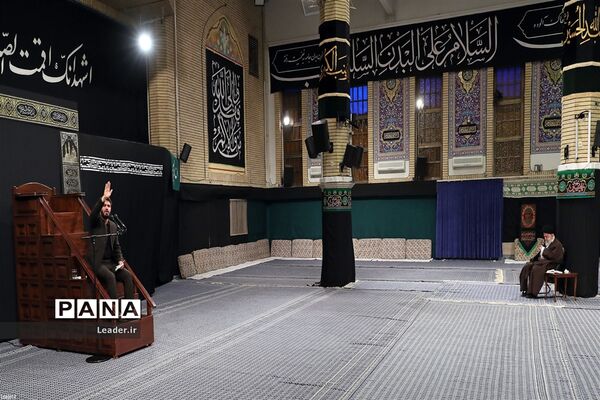 مراسم عزاداری و قرائت زیارت اربعین در حسینیه امام خمینی با حضور رهبر معظم انقلاب اسلامی