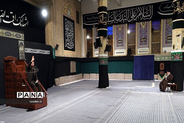 مراسم عزاداری و قرائت زیارت اربعین در حسینیه امام خمینی با حضور رهبر معظم انقلاب اسلامی