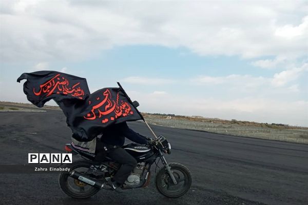مراسم نمادین جاماندگان اربعین حسینی در گلزارشهدای شهرستان ملارد