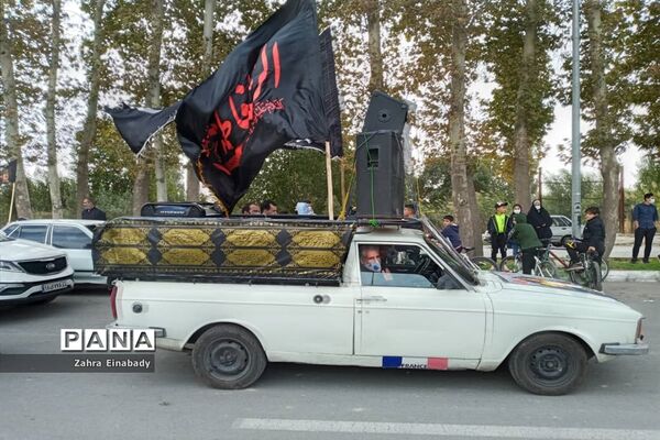 مراسم نمادین جاماندگان اربعین حسینی در گلزارشهدای شهرستان ملارد
