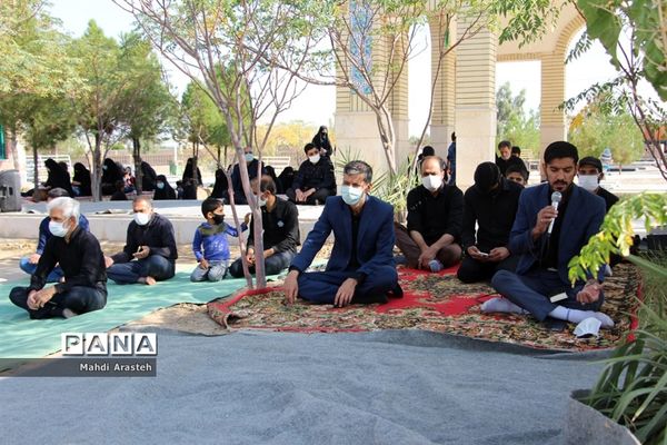 زیارت اربعین در کنار مزار شهدای  گمنام شهرستان خوسف