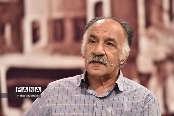 برنامه تلویزیونی چهل تیکه