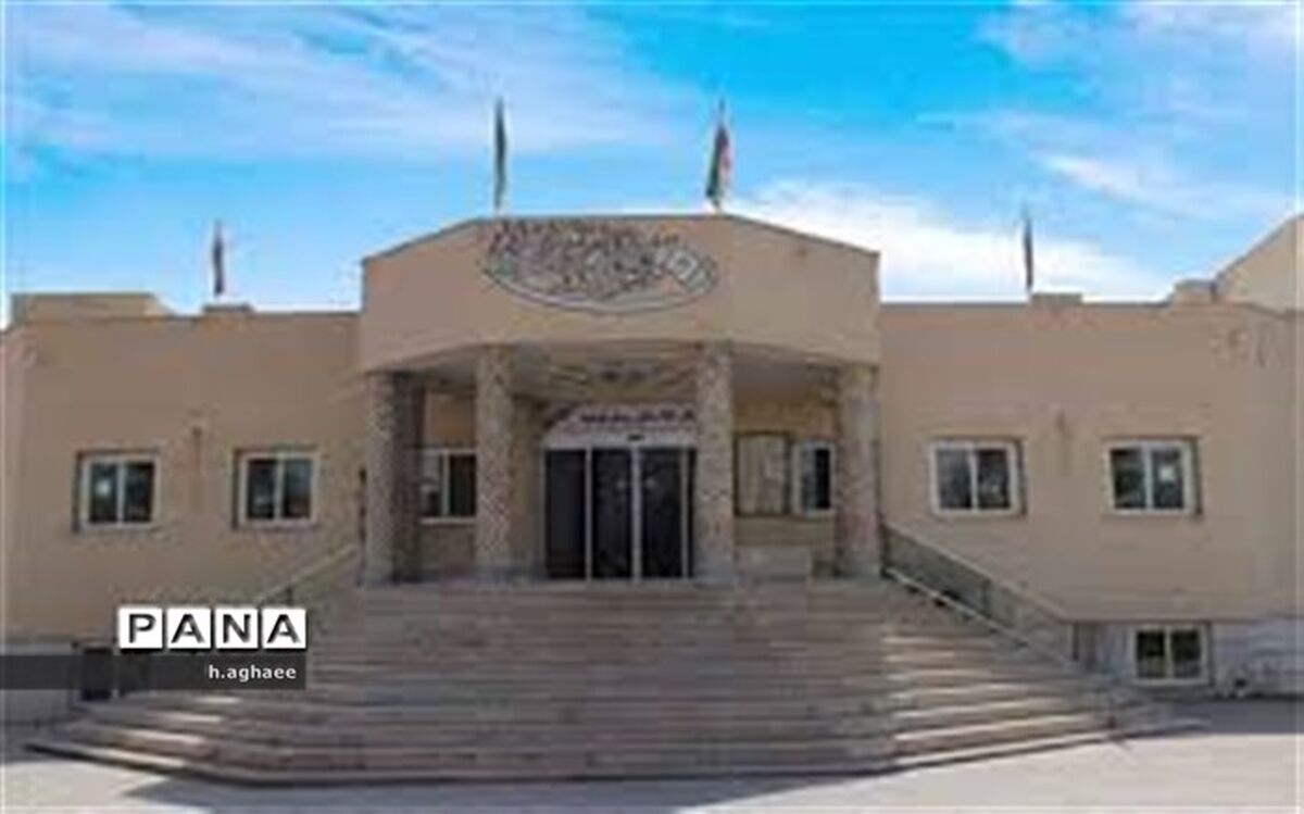 خانواده‌ها در آموزش دروس به فرزندانشان صبور باشند