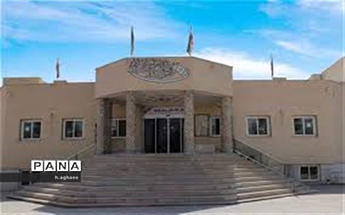 خانواده‌ها در آموزش دروس به فرزندانشان صبور باشند