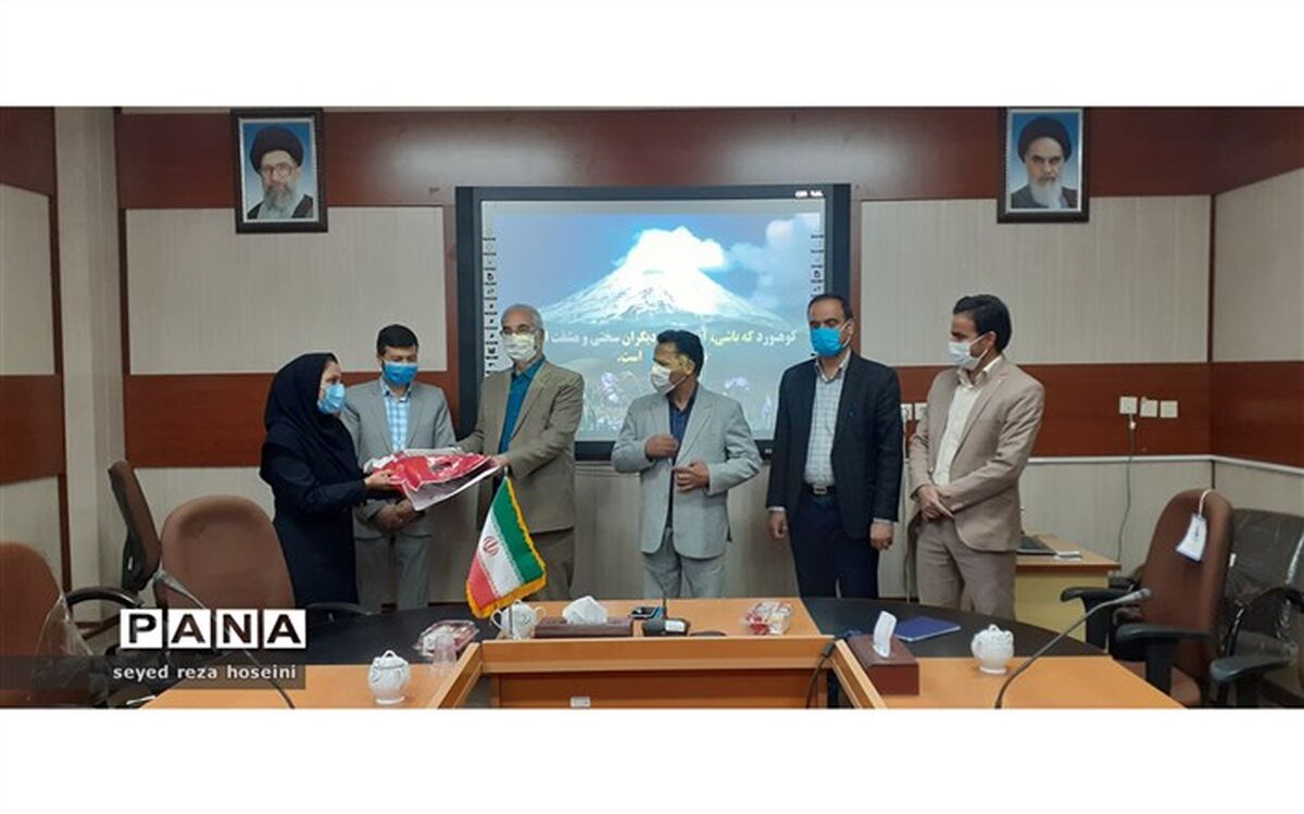 تقدیر از بانوان فرهنگی صعود کننده به بام ایران قلّه دماوند